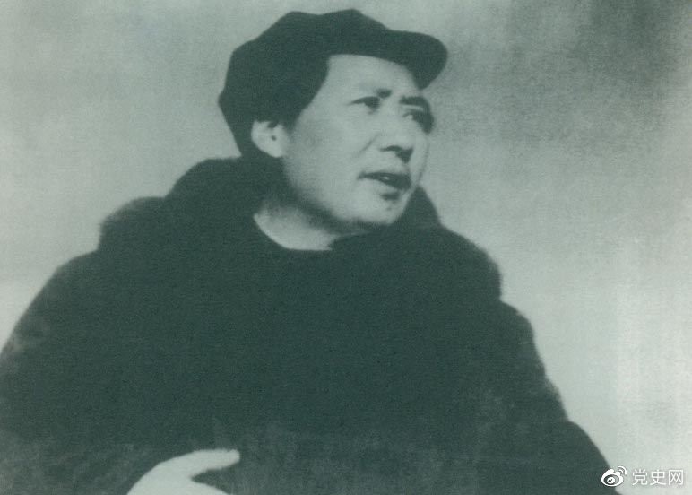 　　1949年3月23日，毛澤東率領(lǐng)中共中央機(jī)關(guān)離開西柏坡前往北平。出發(fā)時，他對周恩來說，今天是進(jìn)京的日子，進(jìn)京趕考去。我們決不當(dāng)李自成，我們都希望考個好成績。